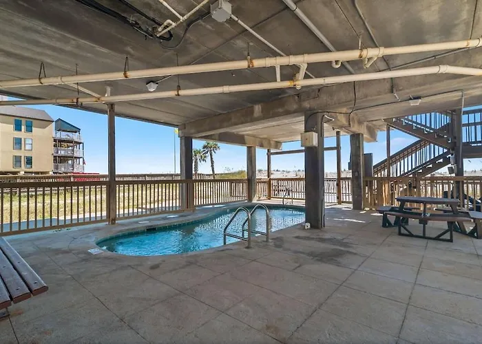 Hotel Spyglass Unit 104b *