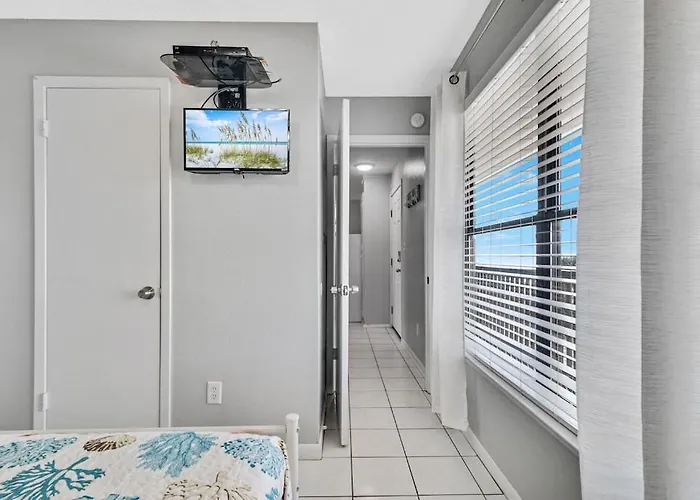 Hotel Spyglass Unit 104b Gulf Shores