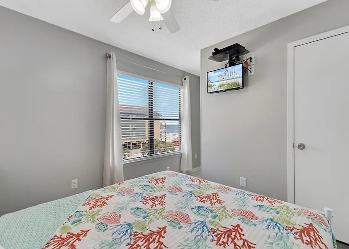 Hotel Spyglass Unit 104b *